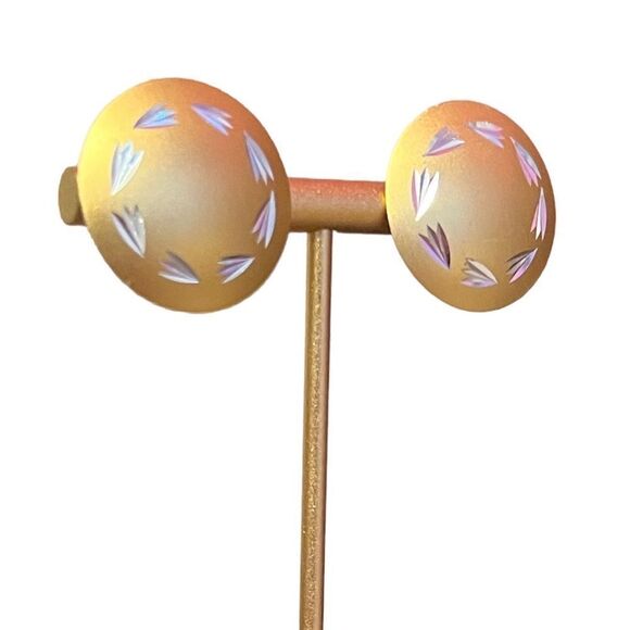 🤯5/$20🤯 Vintage Gold And Silver Round Stud Earrings - Picture 3 of 4